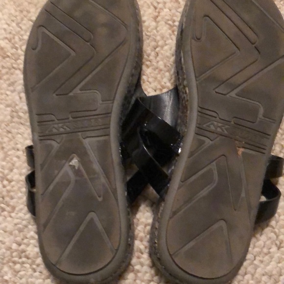 Used slipper - Picture 4 of 6